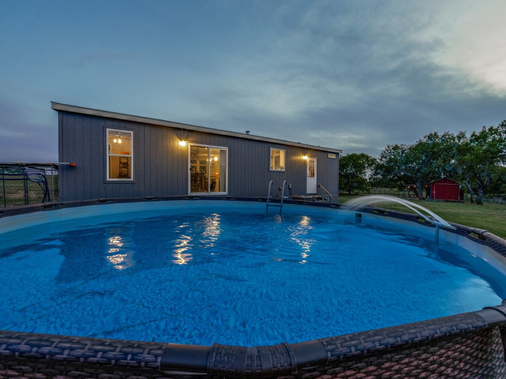2831 County Road 430 Pleasanton TX 78064