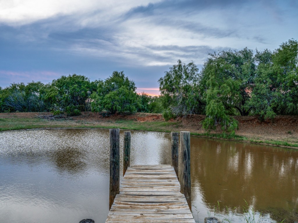 2831 County Road 430 Pleasanton TX 78064