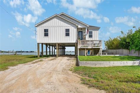 135 Lakeshore Drive Rockport TX 78382