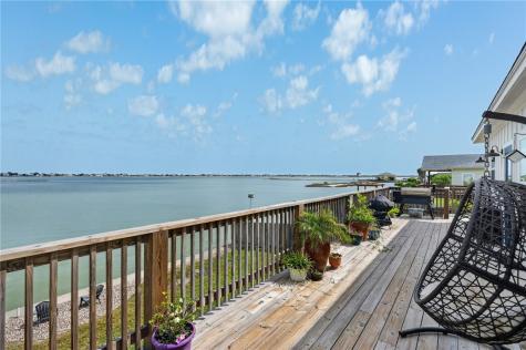 135 Lakeshore Drive Rockport TX 78382