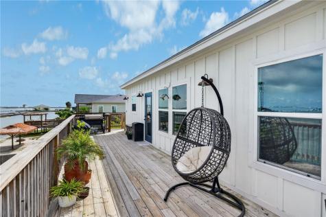 135 Lakeshore Drive Rockport TX 78382