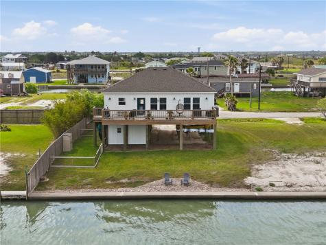 135 Lakeshore Drive Rockport TX 78382