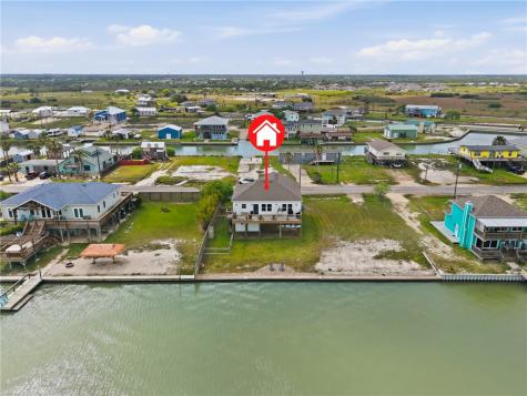 135 Lakeshore Drive Rockport TX 78382
