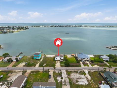 135 Lakeshore Drive Rockport TX 78382