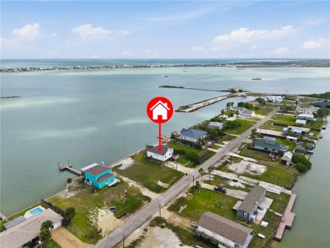 135 Lakeshore Drive Rockport TX 78382