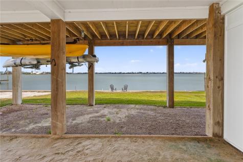 135 Lakeshore Drive Rockport TX 78382