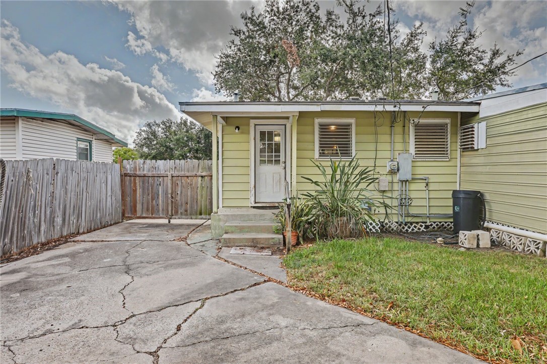 626 Pennington Drive Corpus Christi TX 78412