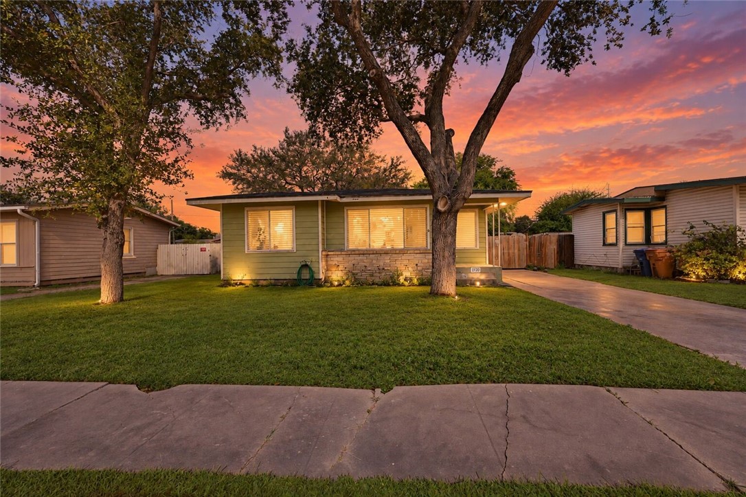 626 Pennington Drive Corpus Christi TX 78412