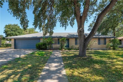 709 Lincoln Street Alice TX 78332
