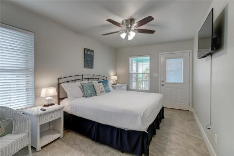 613 Pelican Port Aransas TX 78373