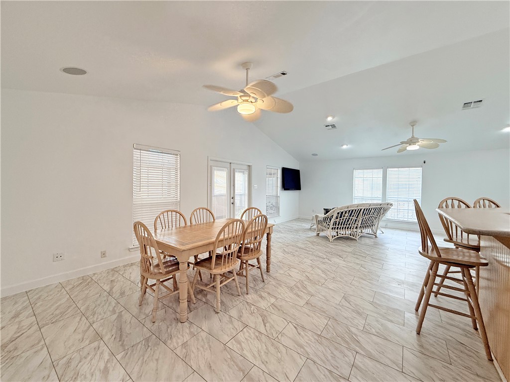 1312 S Live Oak Street Rockport TX 78382