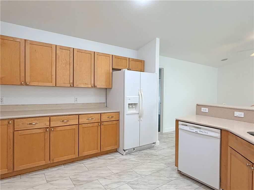 1312 S Live Oak Street Rockport TX 78382