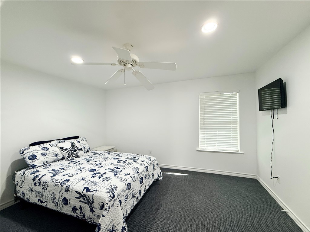 1312 S Live Oak Street Rockport TX 78382