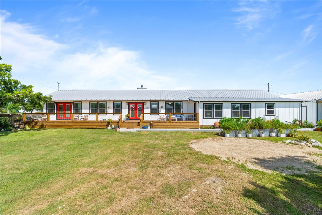 202 N Hynes Street Austwell TX 77950