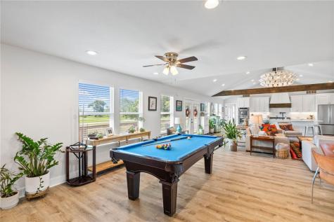 202 N Hynes Street Austwell TX 77950