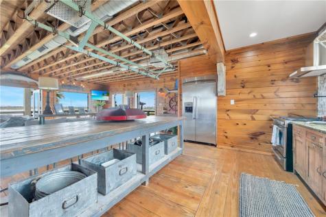 114 W Avenue J Port Aransas TX 78373