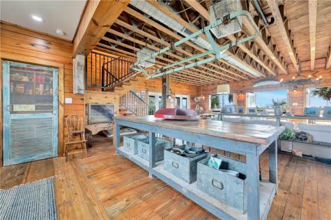 114 W Avenue J Port Aransas TX 78373