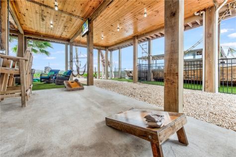 114 W Avenue J Port Aransas TX 78373