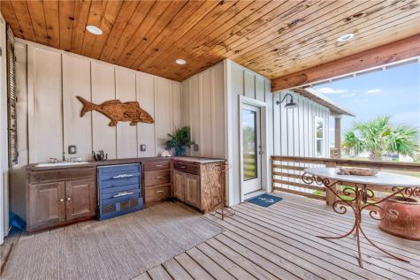 114 W Avenue J Port Aransas TX 78373