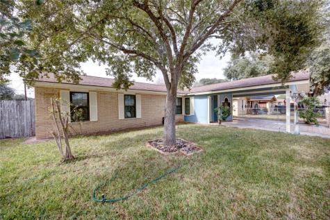 1724 Tina Street Alice TX 78332