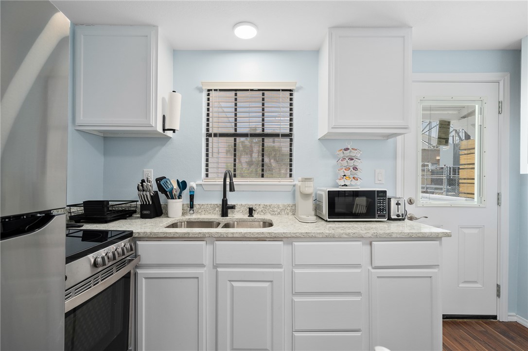 151 W White Avenue Port Aransas TX 78373