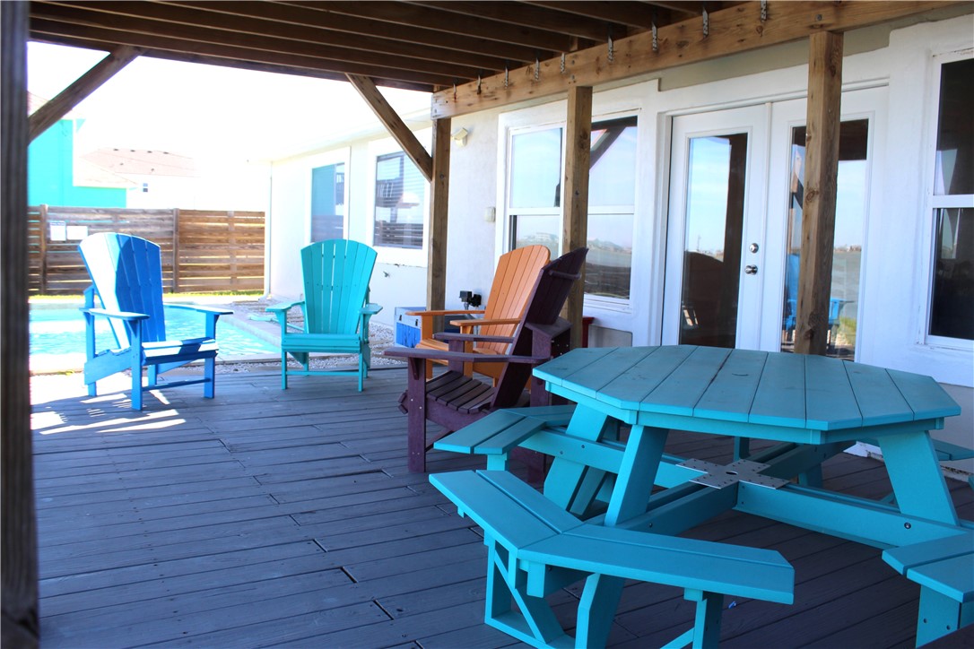 143 Lakeshore Drive Rockport TX 78382