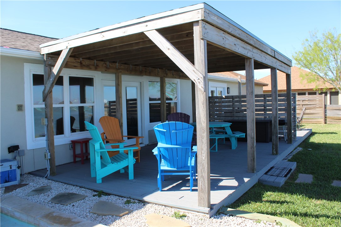 143 Lakeshore Drive Rockport TX 78382