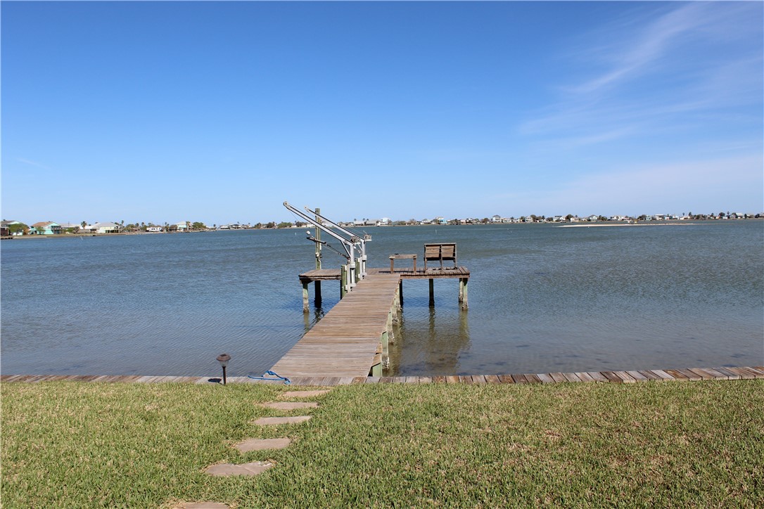 143 Lakeshore Drive Rockport TX 78382