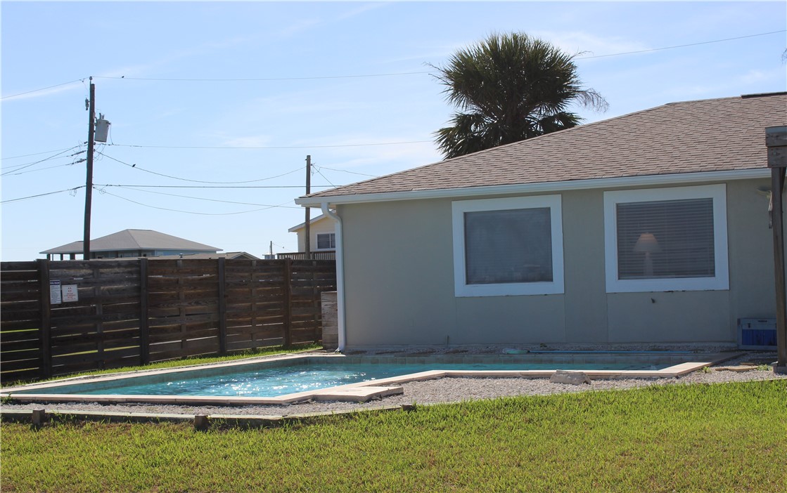 143 Lakeshore Drive Rockport TX 78382