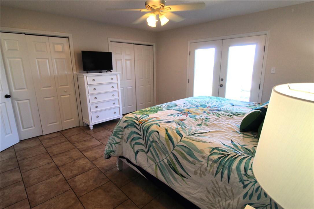 143 Lakeshore Drive Rockport TX 78382