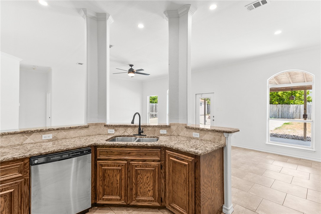 3829 Holland Drive Corpus Christi TX 78418