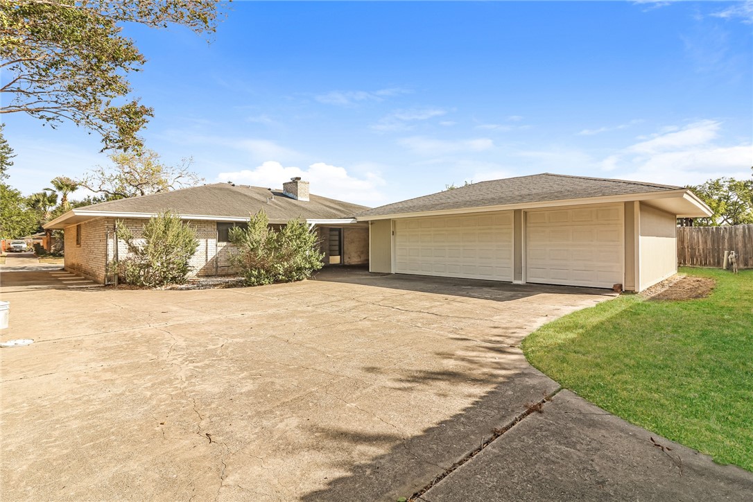 6409 Coral Gables Drive Corpus Christi TX 78413