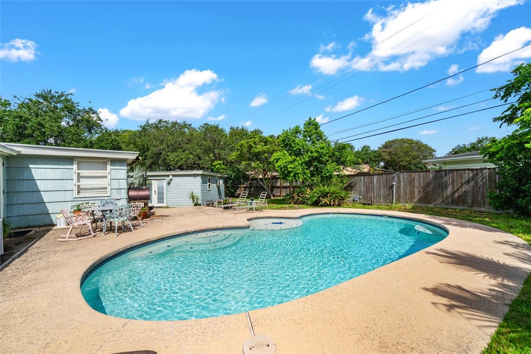 330 Catalina Place Corpus Christi TX 78411