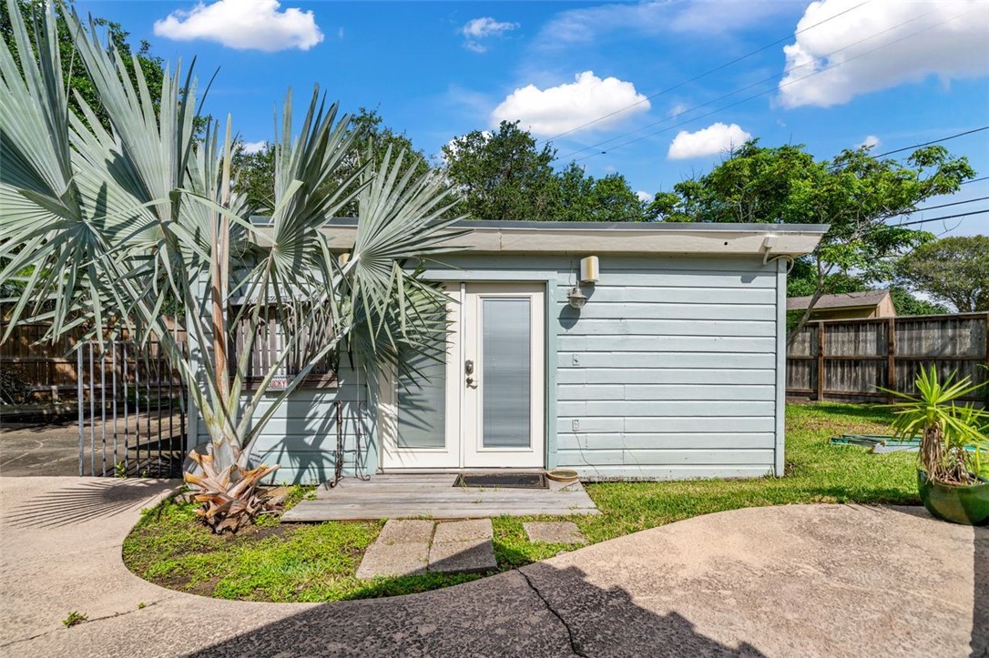 330 Catalina Place Corpus Christi TX 78411