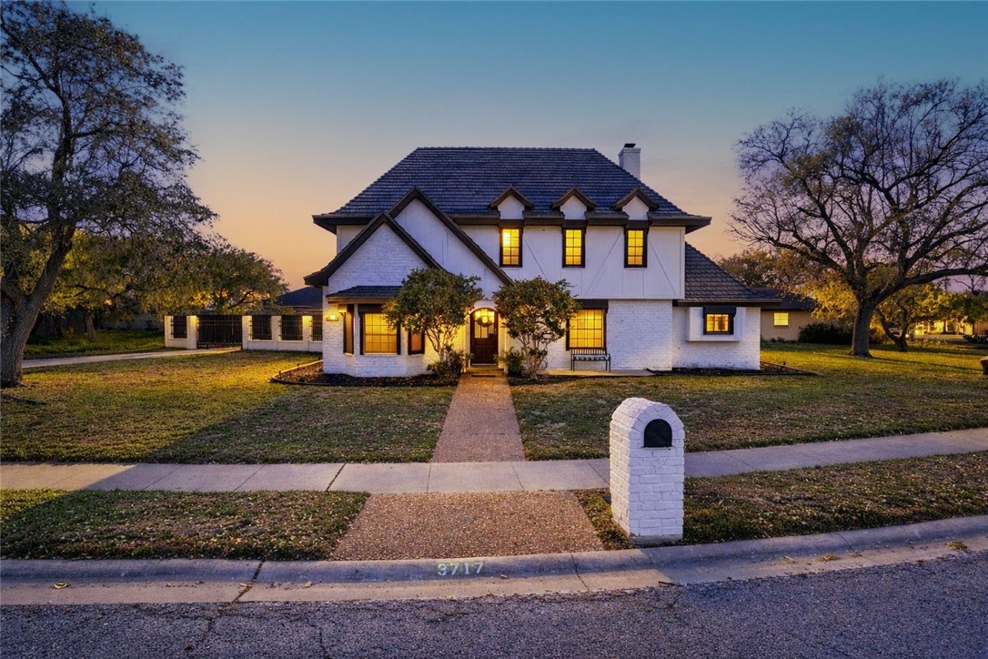 3717 Castle River Drive Corpus Christi TX 78410