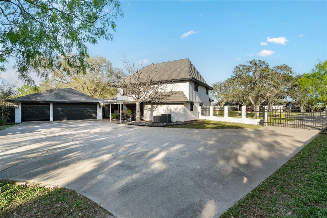 3717 Castle River Drive Corpus Christi TX 78410