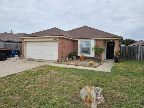 1002 Sacramento Portland TX 78374