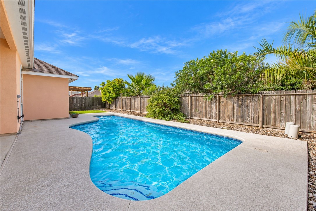 15825 Punta Espada Corpus Christi TX 78418
