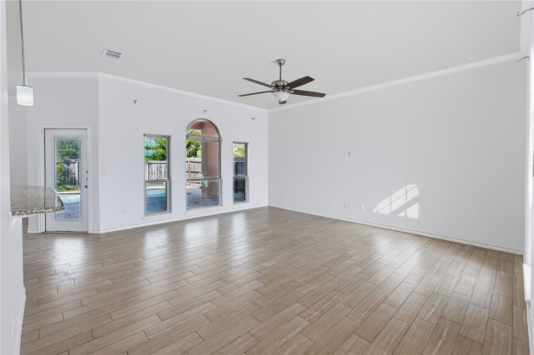15825 Punta Espada Corpus Christi TX 78418