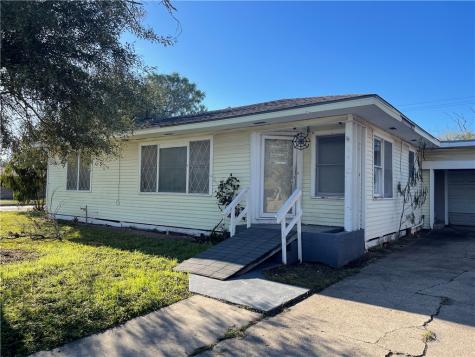 701 Reynolds Avenue Taft TX 78390