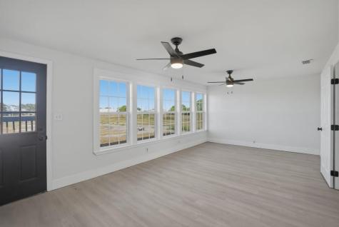 264 Cr 3522 Creek Orange Grove TX 78372