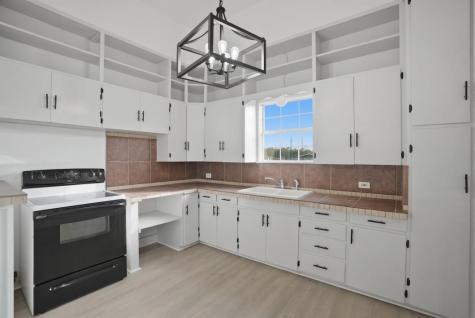 264 Cr 3522 Creek Orange Grove TX 78372