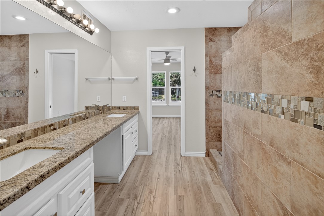 120 Marion Drive Rockport TX 78382