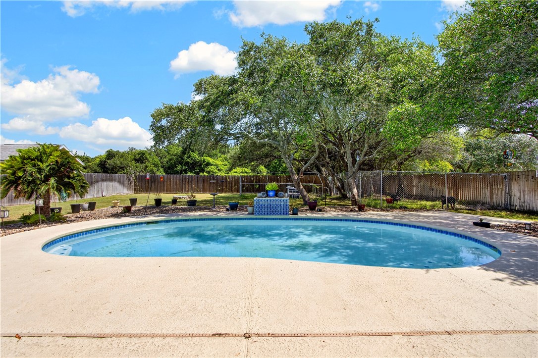 120 Marion Drive Rockport TX 78382