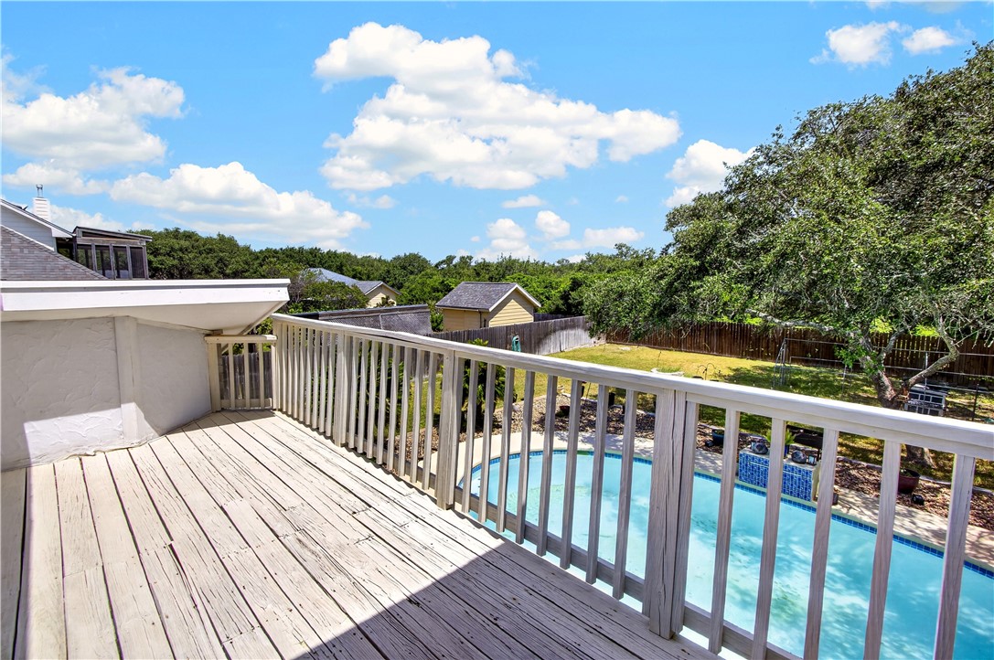 120 Marion Drive Rockport TX 78382