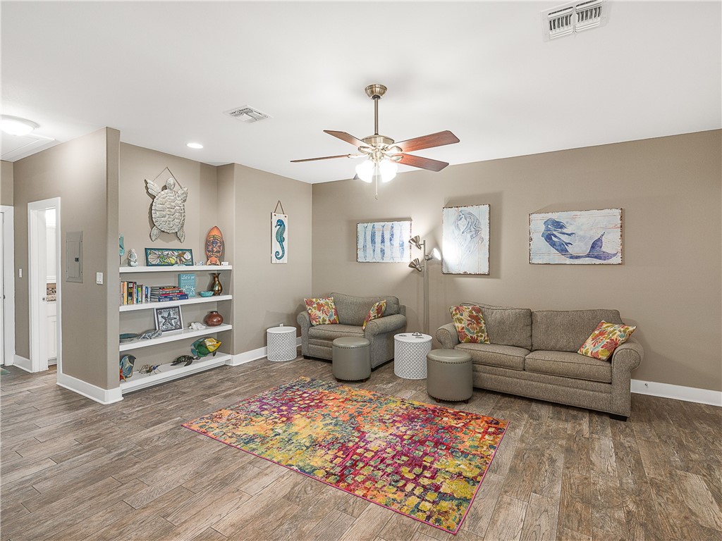 413 6th Street Port Aransas TX 78373