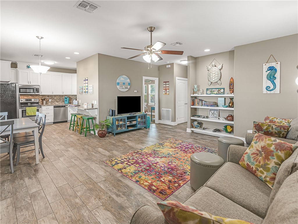 413 6th Street Port Aransas TX 78373