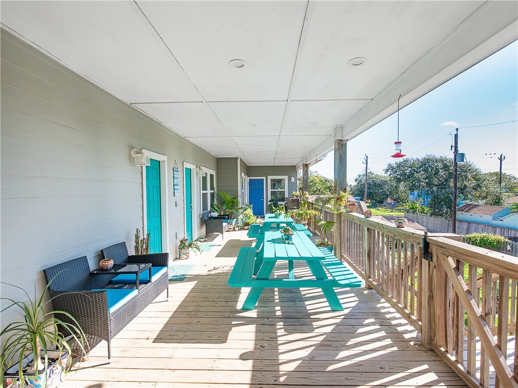 413 6th Street Port Aransas TX 78373