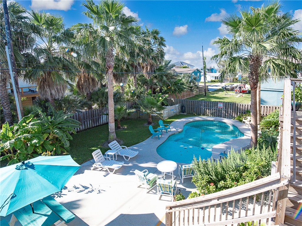 413 6th Street Port Aransas TX 78373