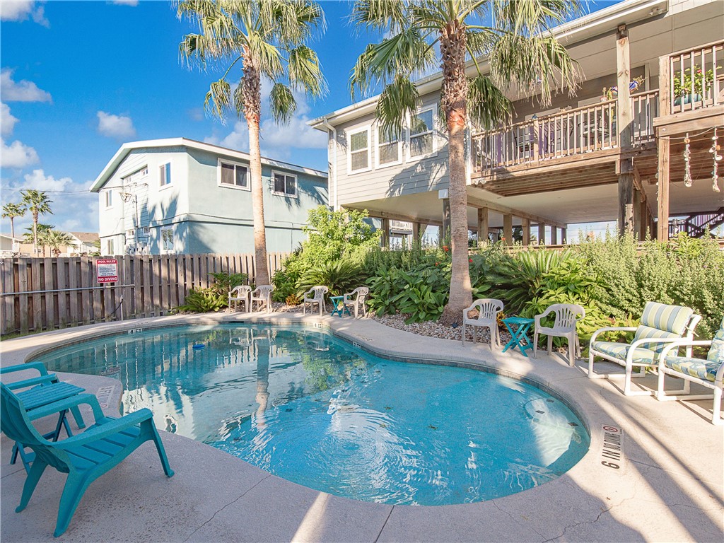 413 6th Street Port Aransas TX 78373